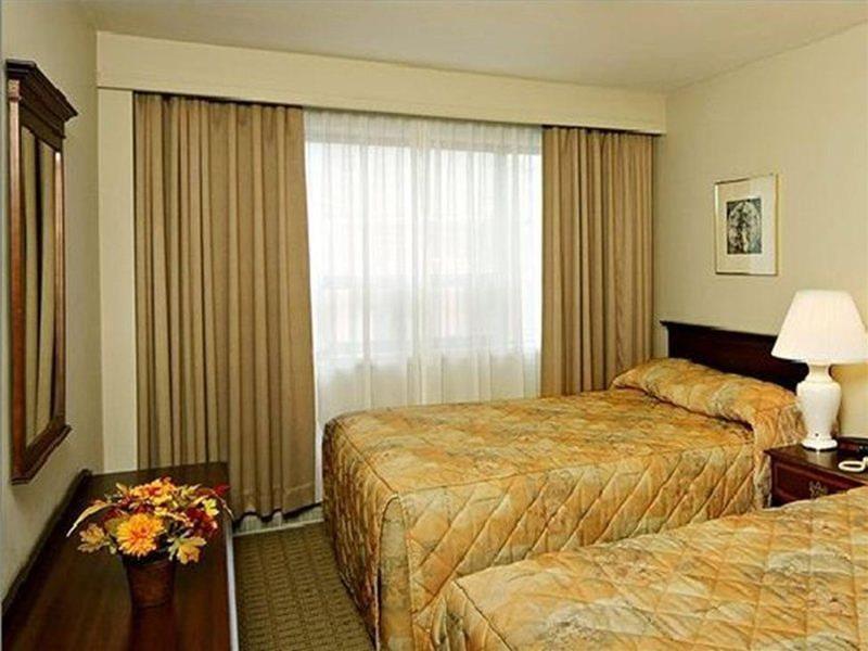 Ottawa Embassy Hotel & Suites Eksteriør bilde