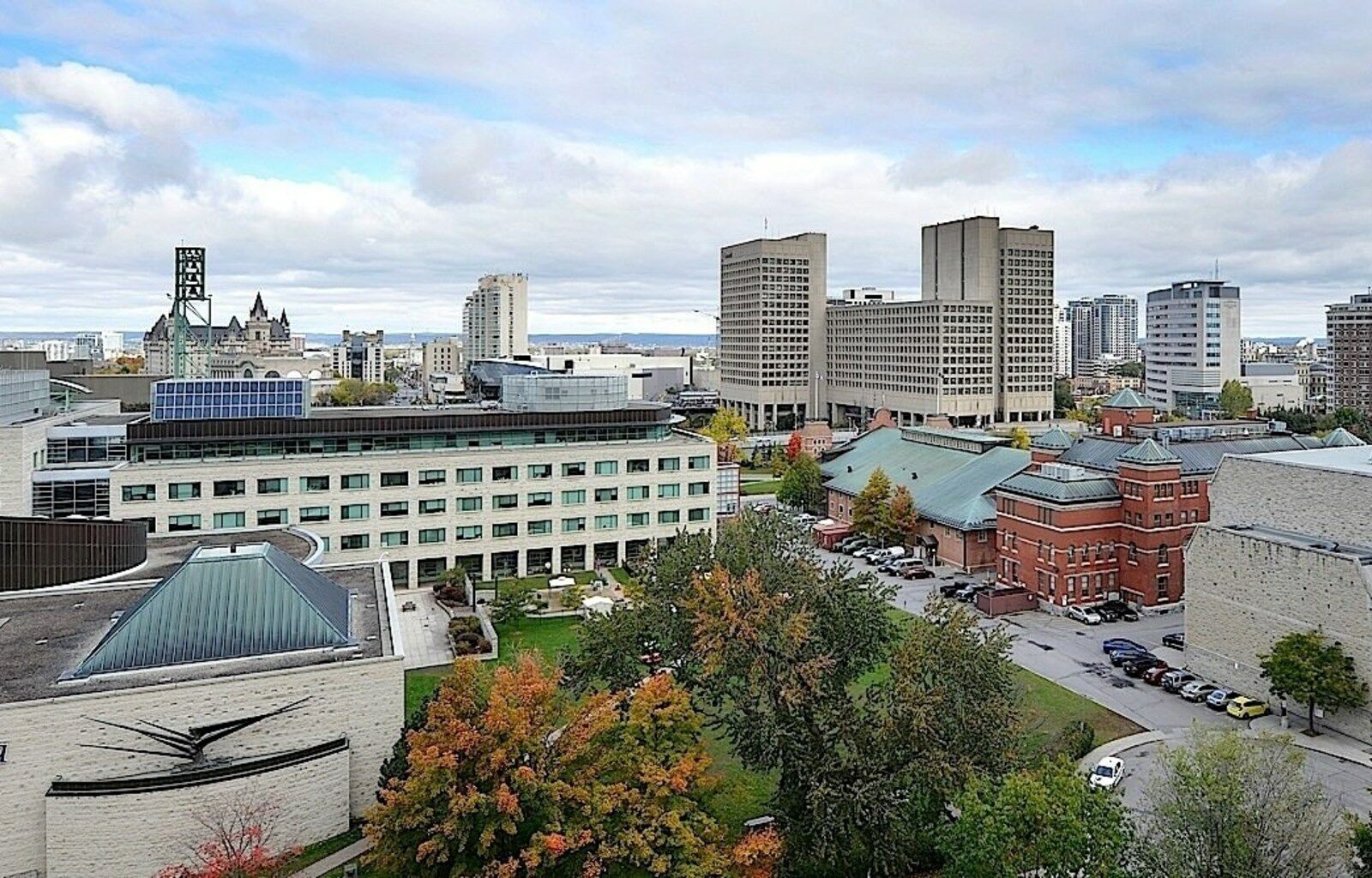 Ottawa Embassy Hotel & Suites Eksteriør bilde